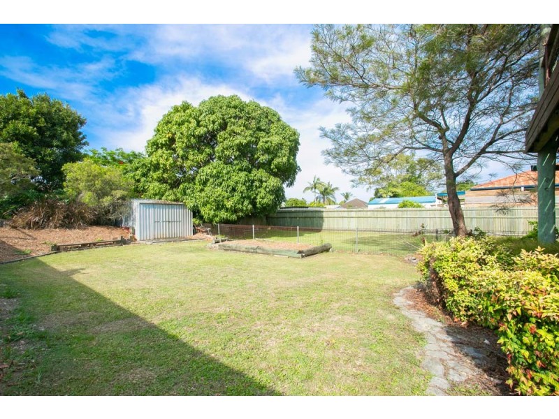 22 Campbell Street, Scarborough QLD 4020