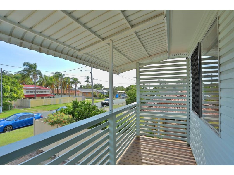 22 Campbell Street, Scarborough QLD 4020