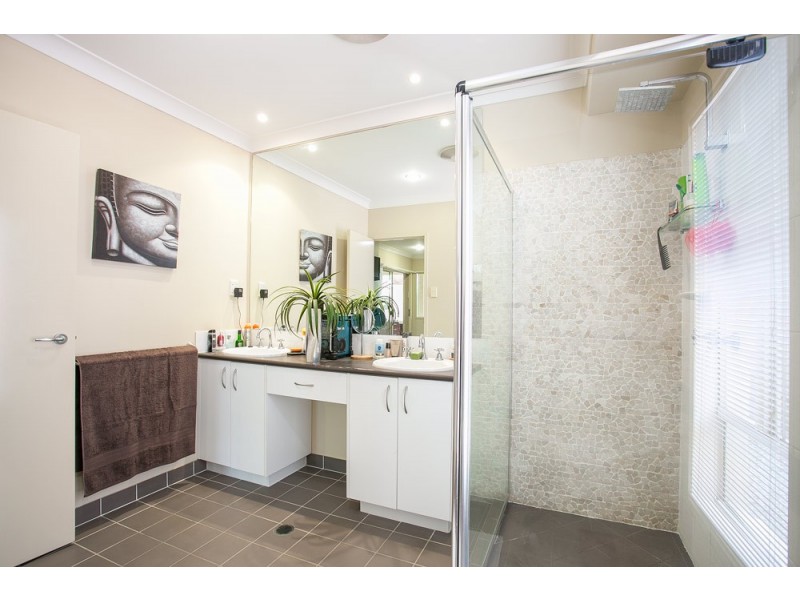 24 Amity Drive, Rothwell QLD 4022