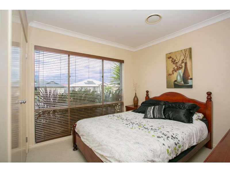 24 Amity Drive, Rothwell QLD 4022