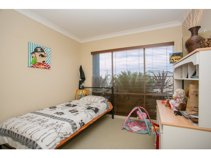 24 Amity Drive, Rothwell QLD 4022