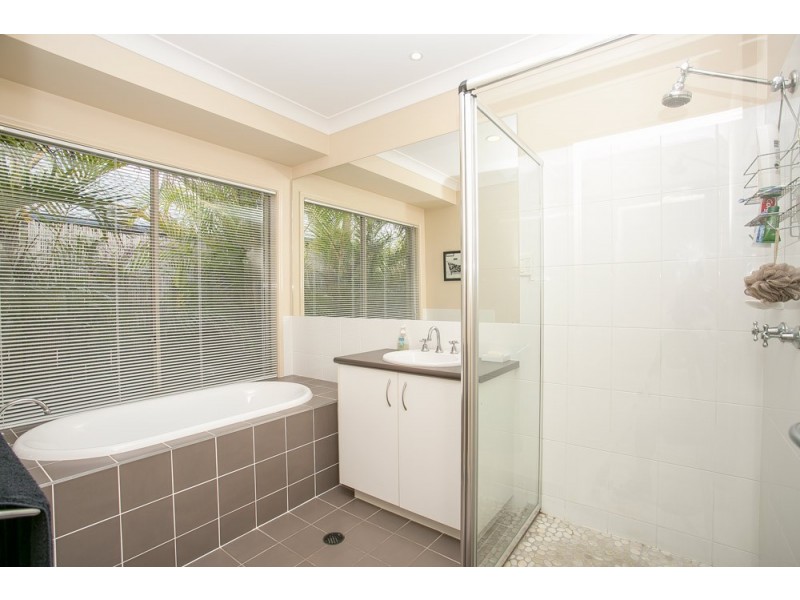 24 Amity Drive, Rothwell QLD 4022