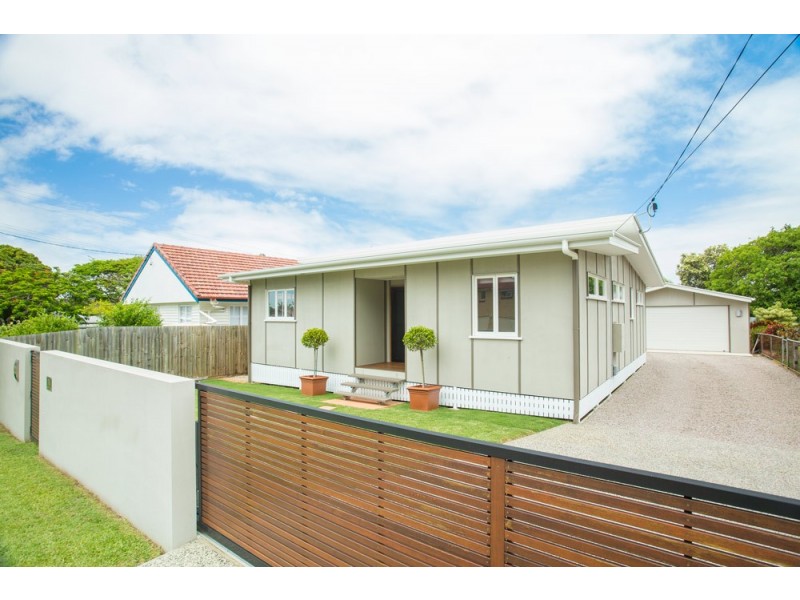 18 Watson Street, Clontarf QLD 4019