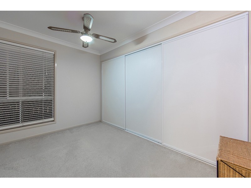 90 Seaville Avenue, Scarborough QLD 4020