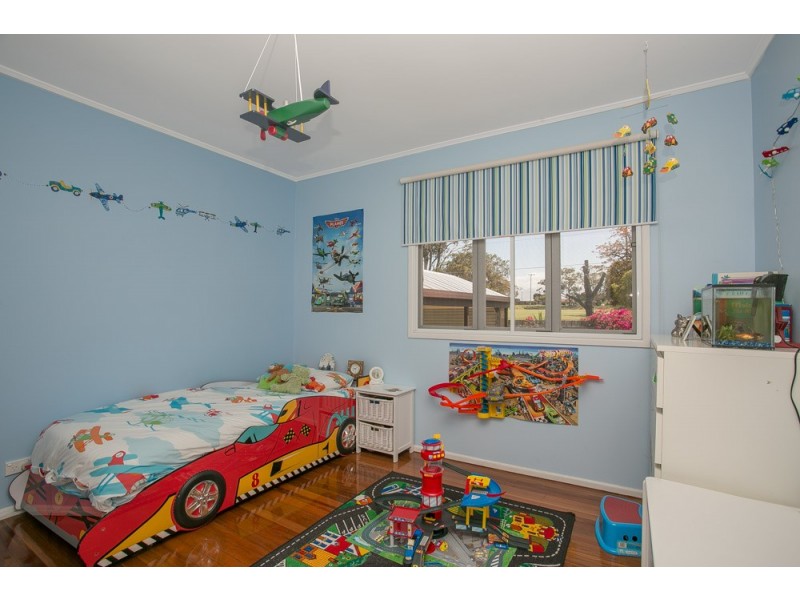 1 Henzell Street, Redcliffe QLD 4020