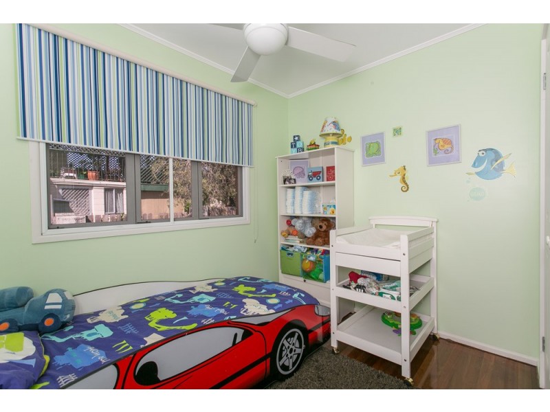 1 Henzell Street, Redcliffe QLD 4020