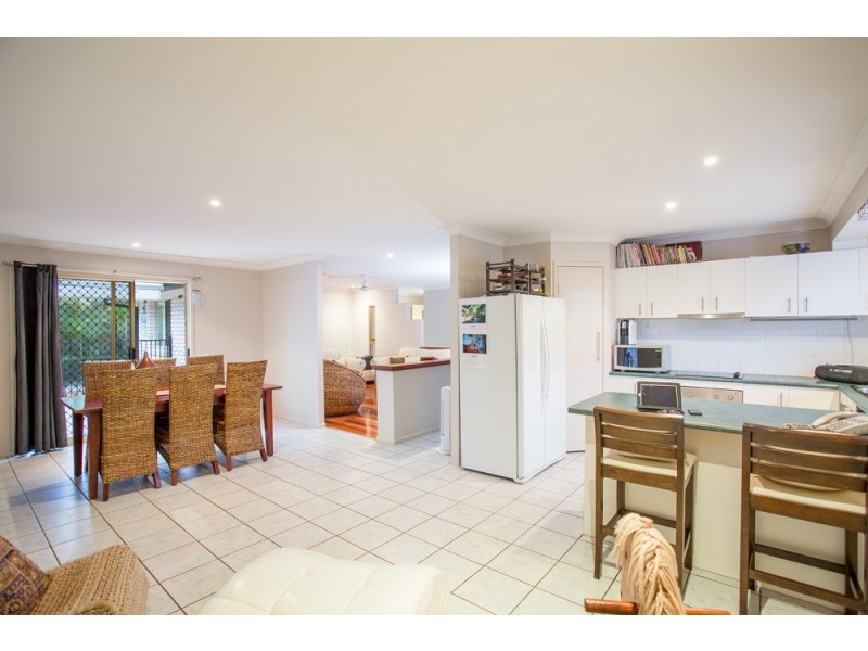 7 Walter Street, Redcliffe QLD 4020