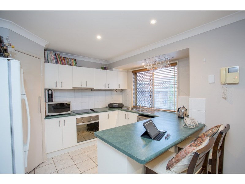 7 Walter Street, Redcliffe QLD 4020