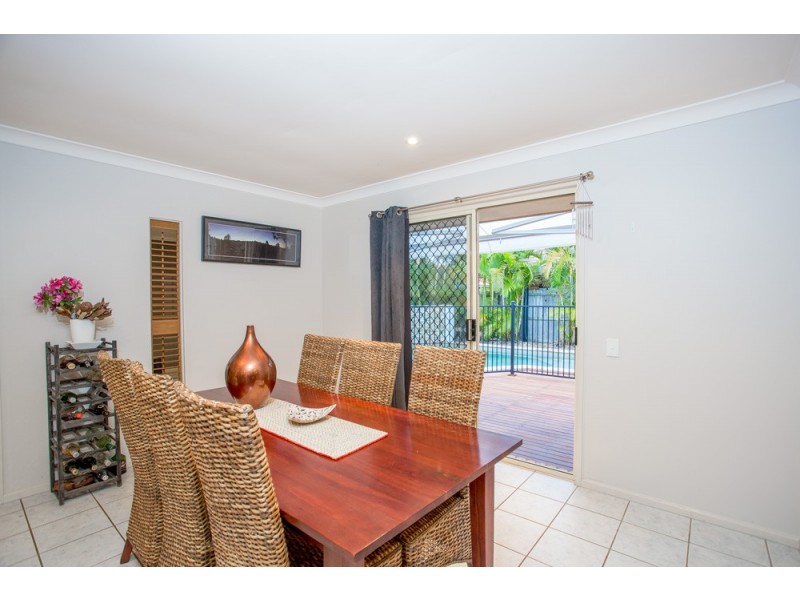 7 Walter Street, Redcliffe QLD 4020