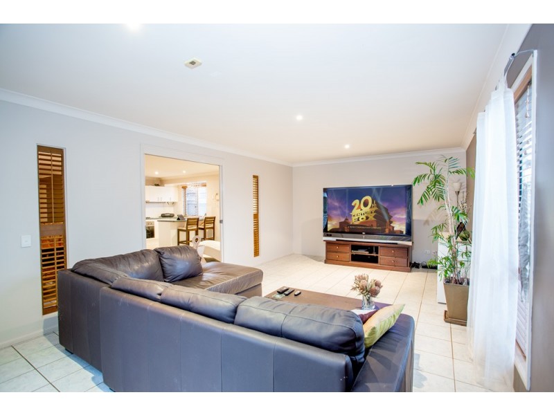 7 Walter Street, Redcliffe QLD 4020