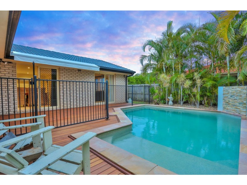 7 Walter Street, Redcliffe QLD 4020