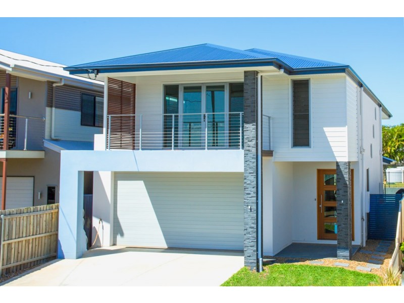 82 Seaville Avenue, Scarborough QLD 4020