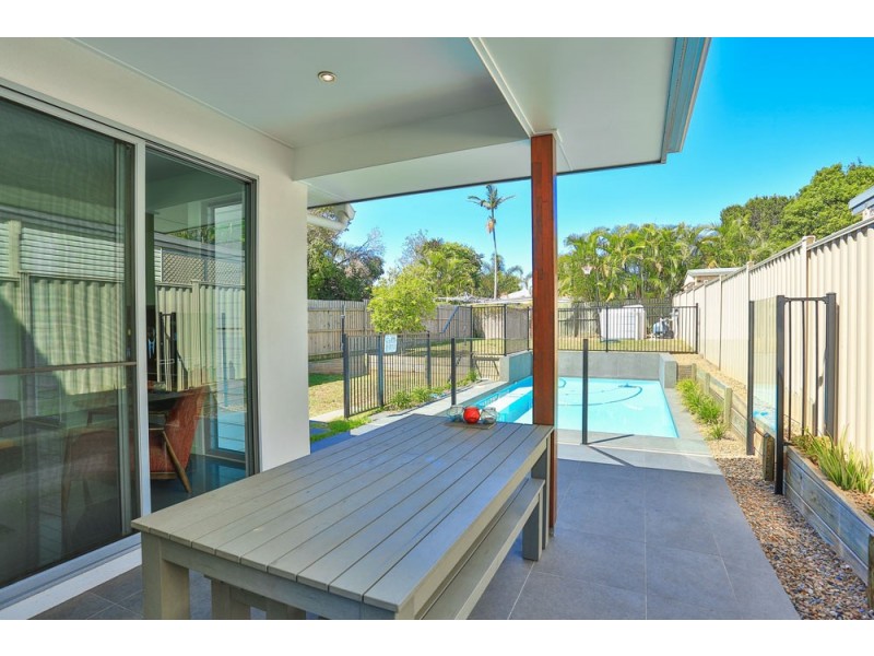 82 Seaville Avenue, Scarborough QLD 4020