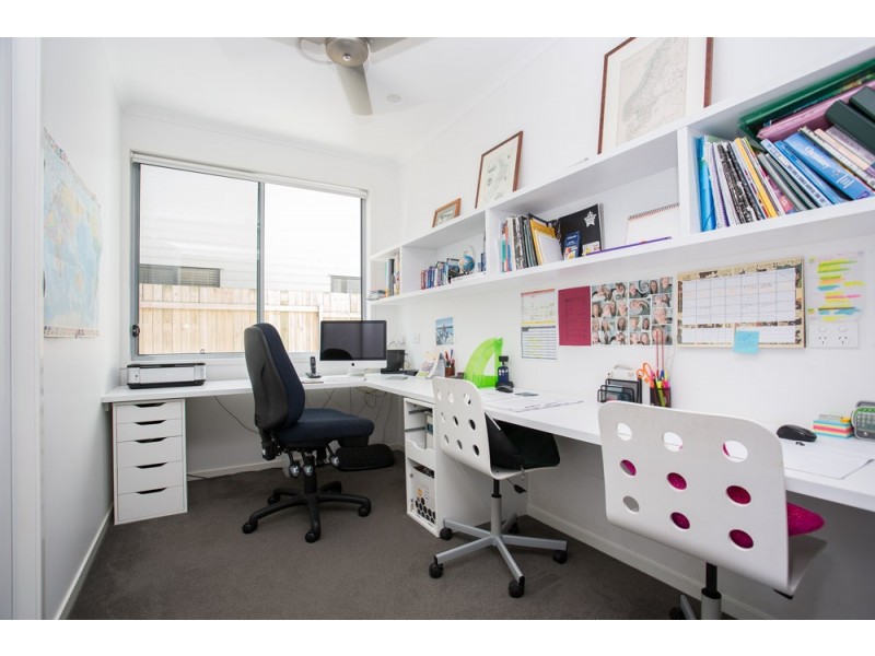 82 Seaville Avenue, Scarborough QLD 4020