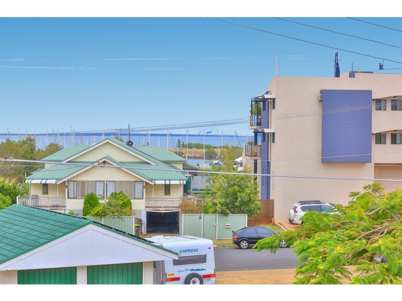 82 Seaville Avenue, Scarborough QLD 4020