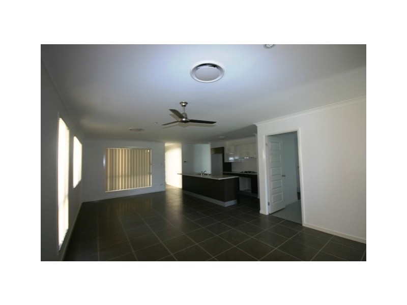 27 Miers Crescent, Murrumba Downs QLD 4503