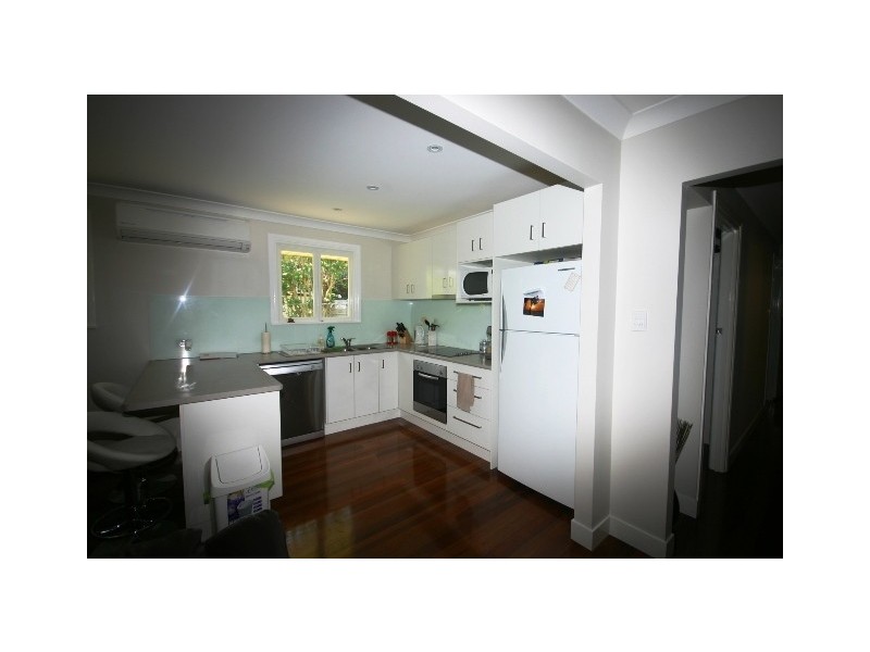 11 Ralph Street, Clontarf QLD 4019