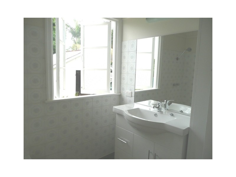 73 Victoria Avenue, Woody Point QLD 4019