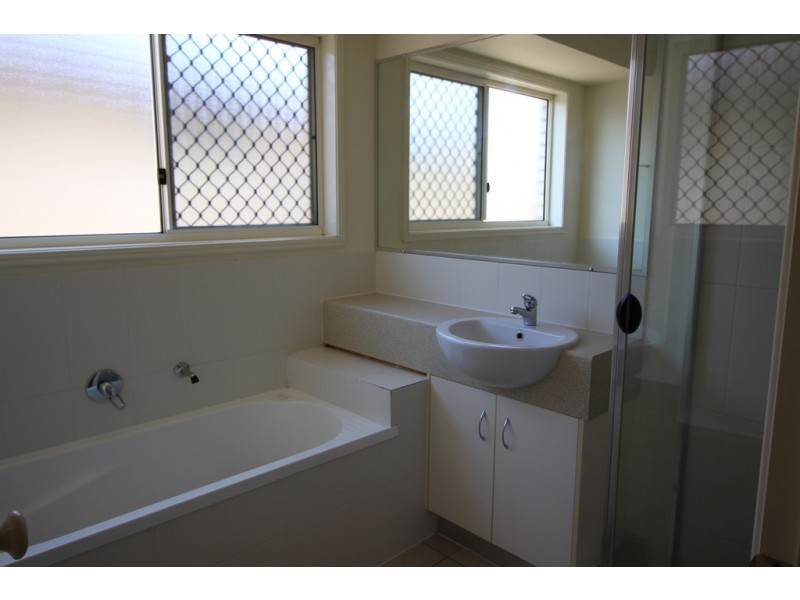 1/12 Cadell Crescent, Rothwell QLD 4022