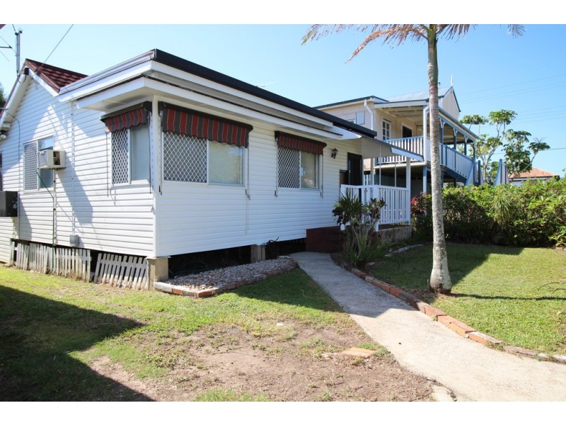 29 Donald Street, Woody Point QLD 4019