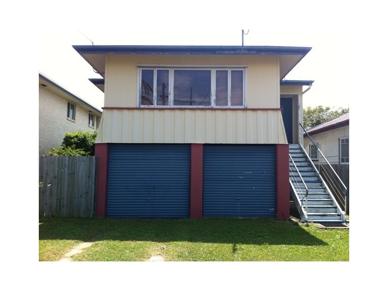18 Ellen Street, Woody Point QLD 4019