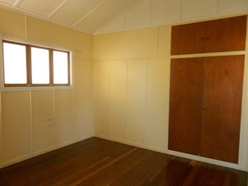 18 Ellen Street, Woody Point QLD 4019