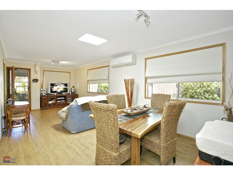 25 Sportsground Street, Redcliffe QLD 4020