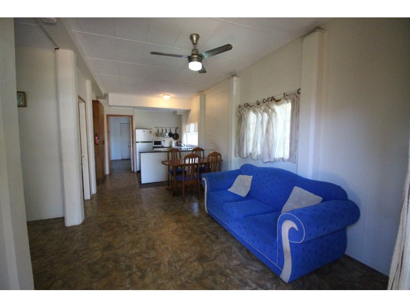 2/5 James Street, Scarborough QLD 4020