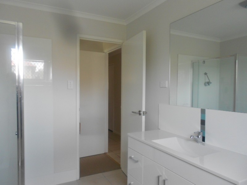 32 Pinewood Street, Redcliffe QLD 4020