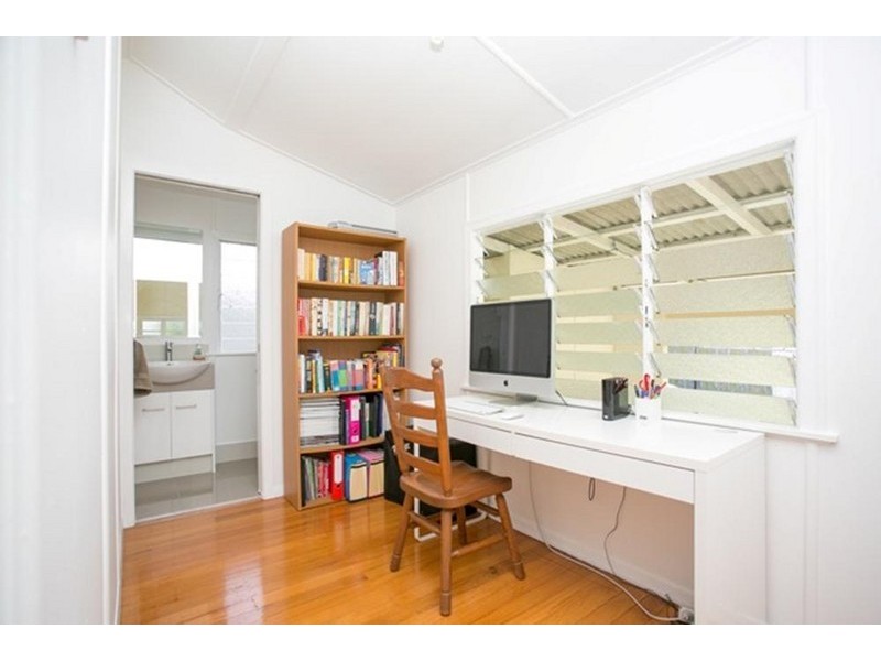 159 Oxley Avenue, Woody Point QLD 4019