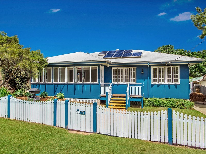 17 Davis Street, Redcliffe QLD 4020