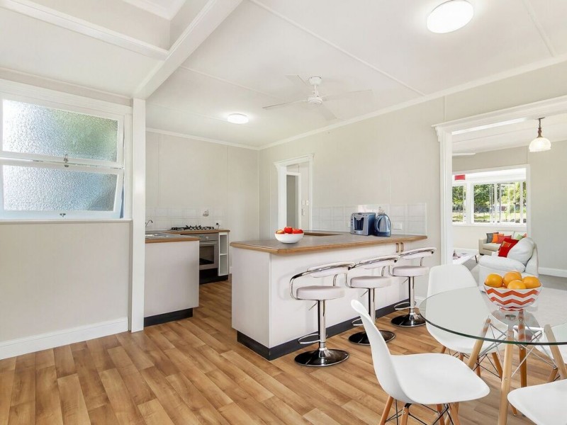 17 Davis Street, Redcliffe QLD 4020