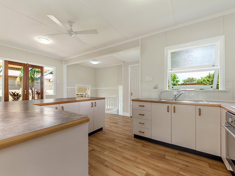 17 Davis Street, Redcliffe QLD 4020