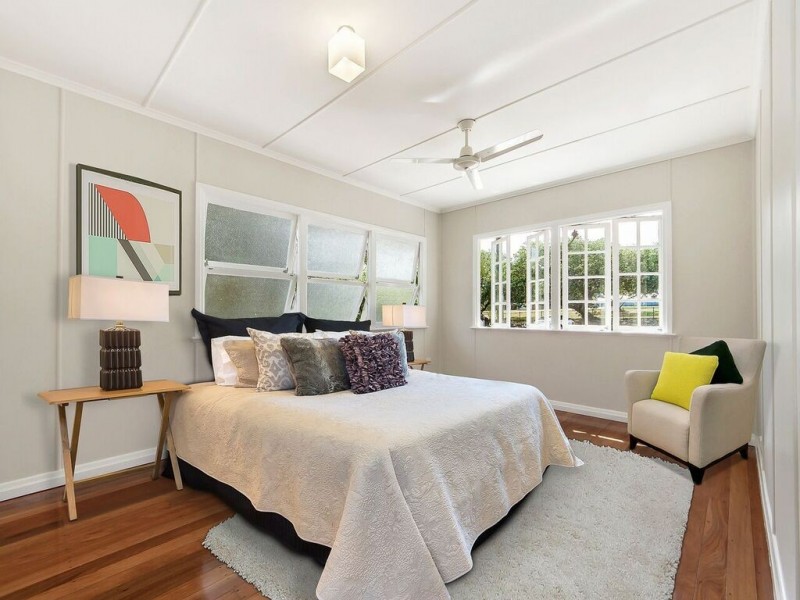 17 Davis Street, Redcliffe QLD 4020