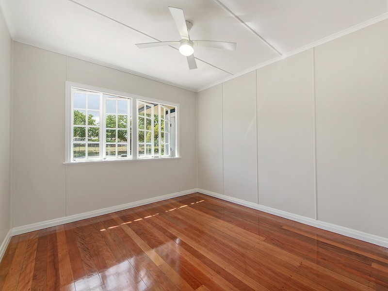 17 Davis Street, Redcliffe QLD 4020