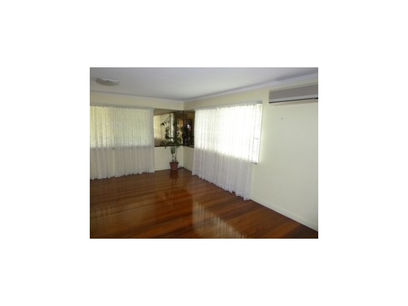 95 Klingner Road, Redcliffe QLD 4020