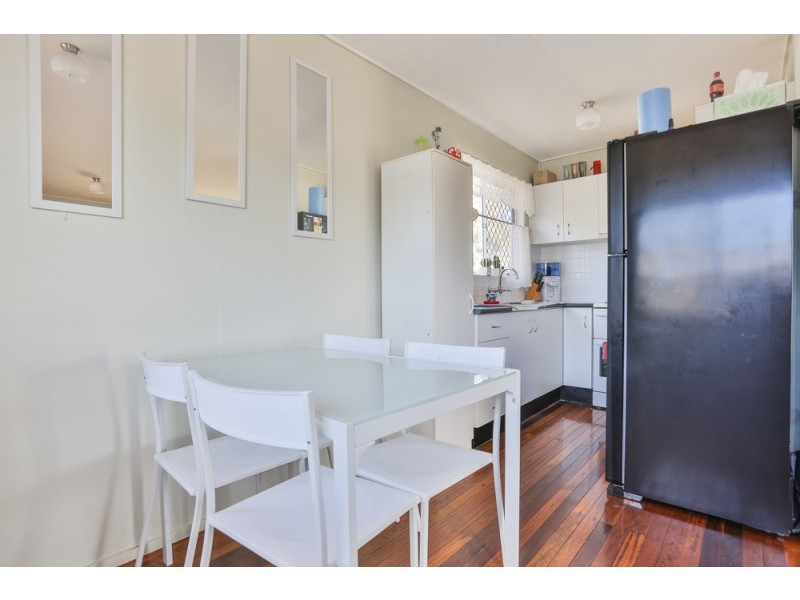 24 Silcock Street, Clontarf QLD 4019