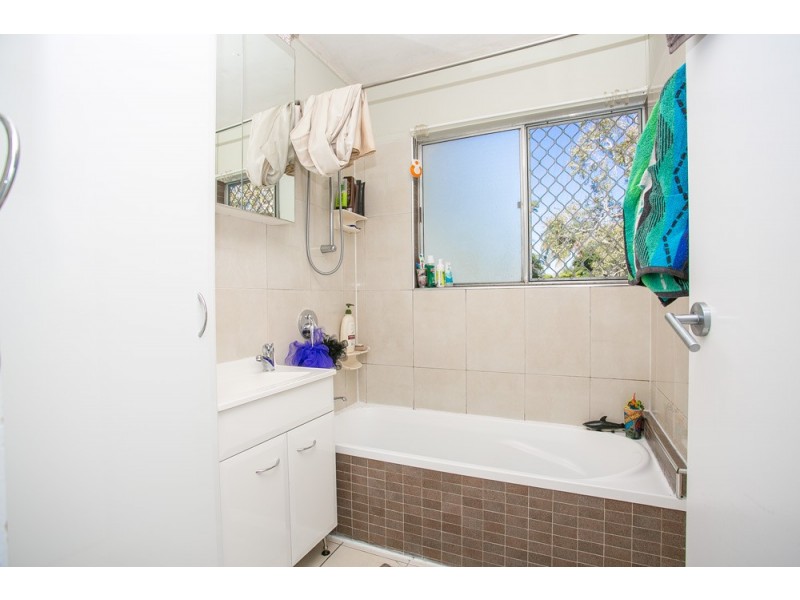 24 Silcock Street, Clontarf QLD 4019