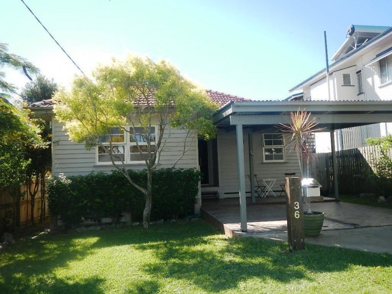 36 Garnet Street, Scarborough QLD 4020