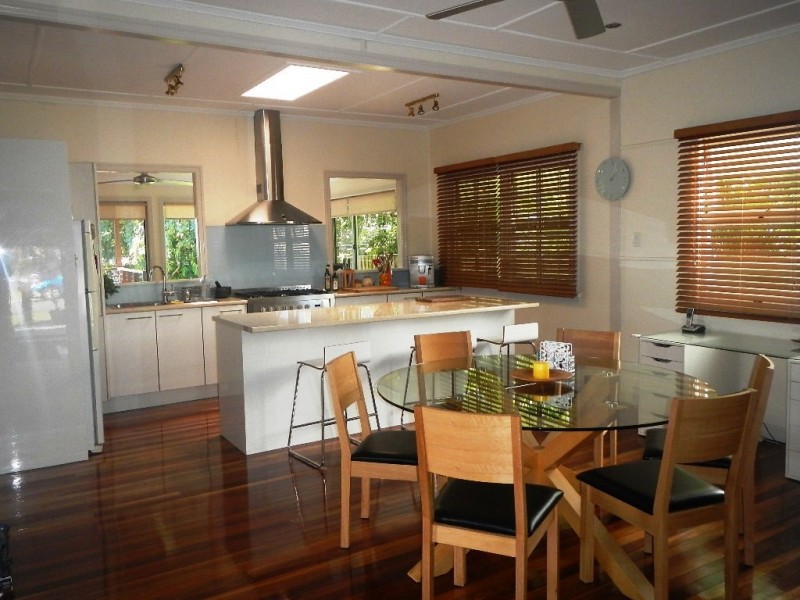 36 Garnet Street, Scarborough QLD 4020