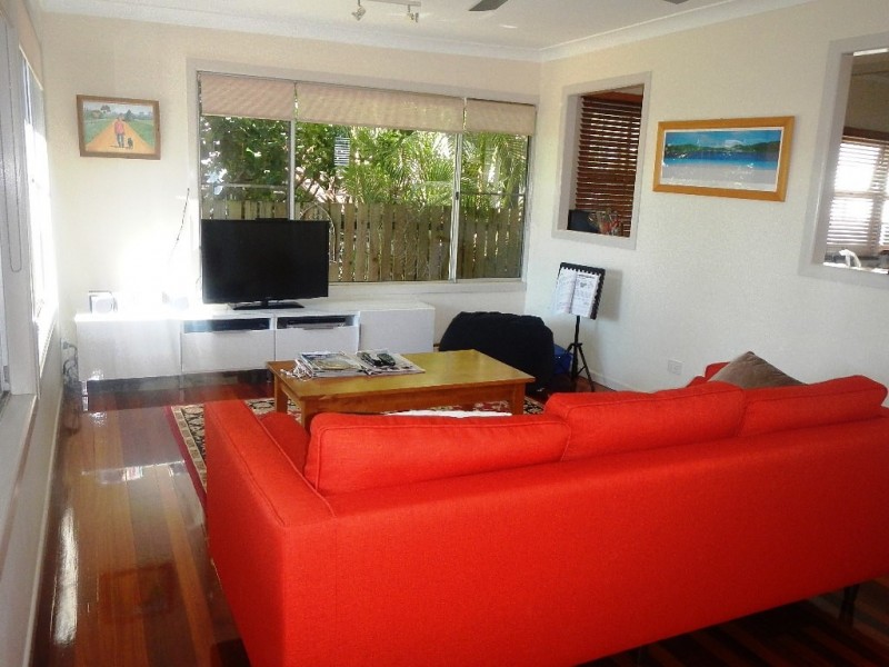 36 Garnet Street, Scarborough QLD 4020