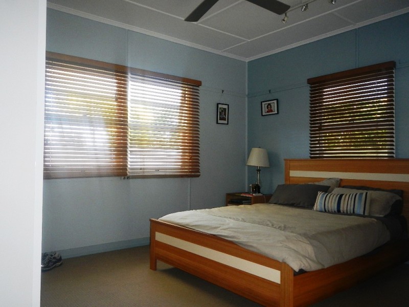 36 Garnet Street, Scarborough QLD 4020