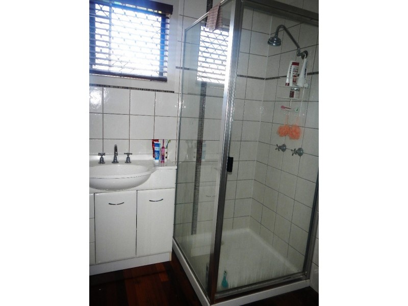 36 Garnet Street, Scarborough QLD 4020