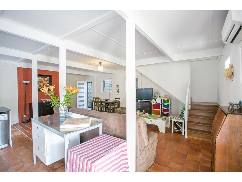 31 Victoria Avenue, Woody Point QLD 4019