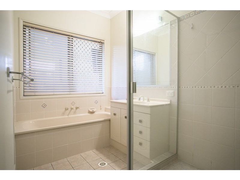 34 Jamor Court, Elimbah QLD 4516