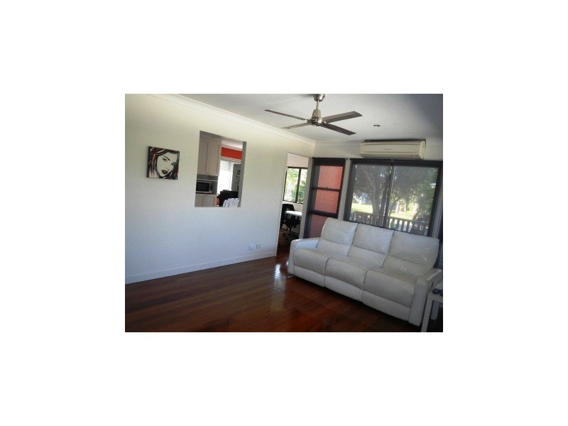 8 Esperanto Street, Redcliffe QLD 4020