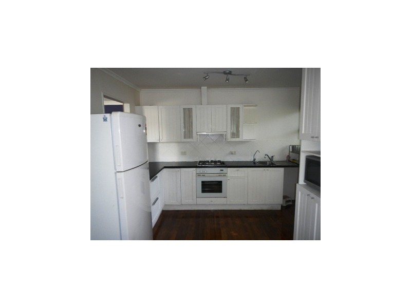 8 Esperanto Street, Redcliffe QLD 4020