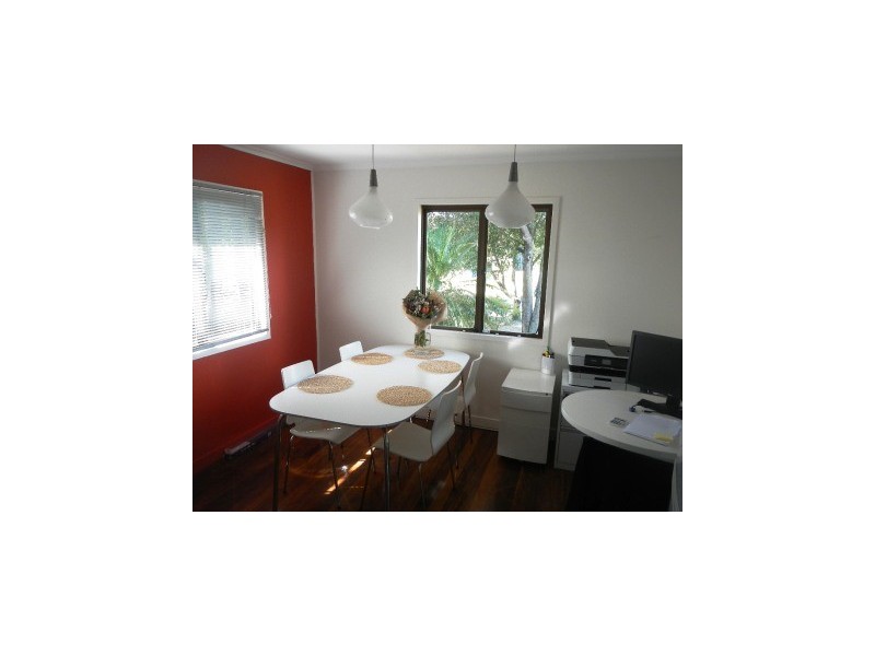 8 Esperanto Street, Redcliffe QLD 4020