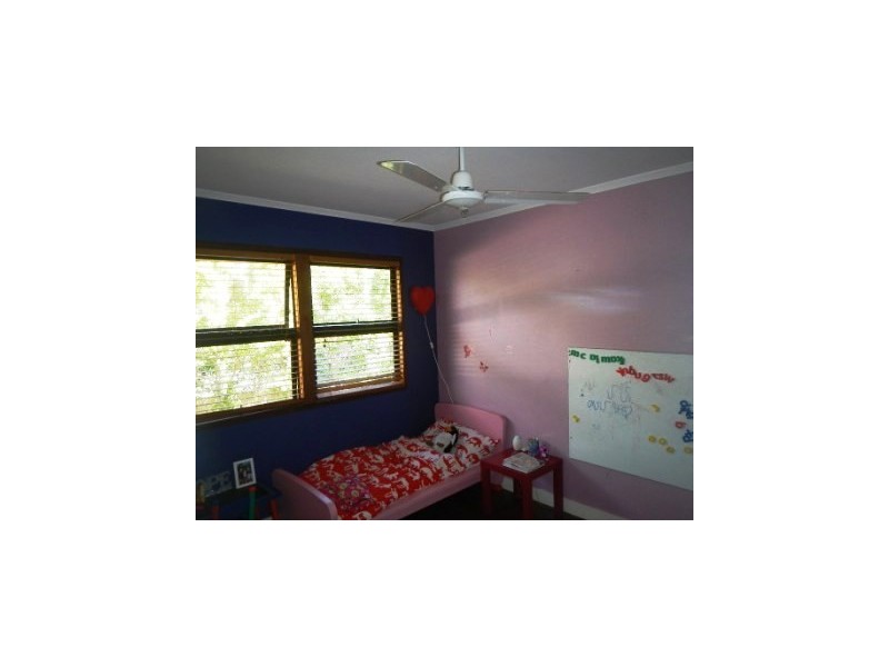 8 Esperanto Street, Redcliffe QLD 4020