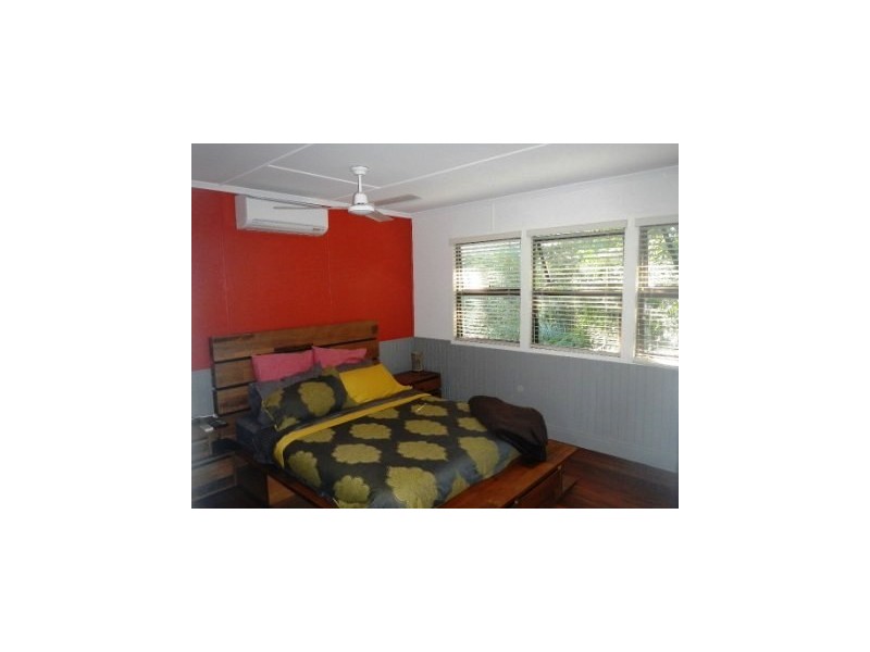 8 Esperanto Street, Redcliffe QLD 4020